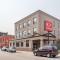 Woodstock Inn and Suites