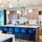 Two-House Private 10BR Compound - DT 6 Min Drive - Austin