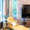 Two-House Private 10BR Compound - DT 6 Min Drive