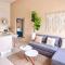 Modern 2BR Condo - minutes from Jaco Beach - PRIME location