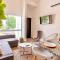 Modern 2BR Condo - minutes from Jaco Beach - PRIME location - جاكو