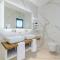 Luxury "Villa Pax" with heated infinity-pool, 8 sleeps - Sutivan