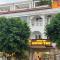 Hùng Thi Hotel