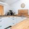 Bright & Airy Countryside Cabin Near Oxford, Perfect Getaway with Scenic Views - Stanton Saint John