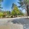 Hot Tub and Horse Boarding on 3 Acres in Redding! - Реддинг