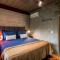 Triplex com Design Industrial em Itaipava | AIR A2 - 彼得罗波利斯