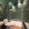 ROOMS AT THE QUAYSIDE - stylish en-suite rooms on Poole Quay all fully refurbed - Poole
