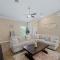 Stylish Fun & Comfy - Mins to Beaches - Backyard - Норт-Порт