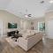 Stylish Fun & Comfy - Mins to Beaches - Backyard - Норт-Порт