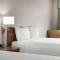 Travelodge by Wyndham Vaughn