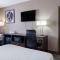 Ramada by Wyndham Thunder Bay Airlane Hotel