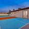 Beautiful pool with slide, golf, Pickleball, gameroom Ferrari - إنديو