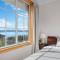 Luxury Sandy Bay Living River Views Free Parking