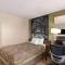 Super 8 by Wyndham Fort Mitchell Cincinnati Area