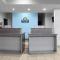 Days Inn & Suites by Wyndham Lubbock Medical Center