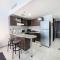 Lux Studio in JLT with Amazing View Next to the Metro - Dubai Arch tower - 迪拜