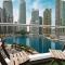 Lux Studio in JLT with Amazing View Next to the Metro - Dubai Arch tower - 迪拜