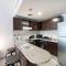 Lux Studio in JLT with Amazing View Next to the Metro - Dubai Arch tower - 迪拜