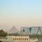 Fancy Pyramids' view, Giza's Gem - القاهرة