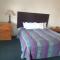 Town & Country Inn