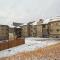 Swimming Pool & 2 Hot Tubs, Outdoor Fireplace by picnic area, On Free Bus Route - ستيمبوت سبرينغز Swimming Pool & 2 Hot Tubs, Outdoor Fireplace by picnic area, On Free Bus Route - ستيمبوت سبرينغز