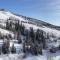Heated Pool and Hot Tub, Ski In, Ski Out, Top Level Unit, -Remodeled Fall 2022- - Стімбоут-Спрінгс