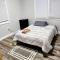 Spacious Room close to downtown and events - جرينسبورو