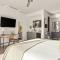 W House Luxe Near Park Heated Pool & Spa - Joshua Tree