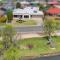 Lakefront Beauty ! Pet friendly