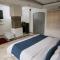 Hotel D Leon