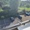 Studio White Chateau met parking en zonnig balkon
