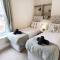 Douglas House, near Hospital, attractive and comfy 2 bedroom House with enclosed yard to rear