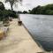 RIVER RETREAT- near Holloway U, Thorpe Park and Heathrow airport - Thorpe