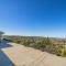 Lakeside Hilltop Retreat with Amazing Pool and Spa - Lakeside