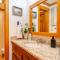 Red Pine Mountain Retreat steps from the Cabriolet