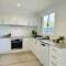 LakeView Retreat, 3x2, pet friendly, sleeps 8, 4WD & fishing