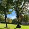Glamping tent in oase van groen