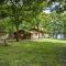 Lakefront Cottage- late summer price decrease! - Pittsburg