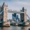 City 2 Bedroom Apartment London Tower Bridge with FREE Secure Gated Parking - Perfect for Long Stay