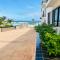 Relax Oceanfront Suites