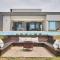 Impresionante casa en la laguna