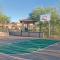 Enjoy the Oro Valley in this 1BD condo with resort amenities - وادي اورو