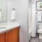 See Palm Springs and relax in this 1BD condo with resort amenities including pool or hot tub - بالم سبرينغز