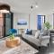 Marvel Stadium Apartment with Rooftop Pool and Free Parking