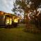 Meadowbrook Tiny House - Stay among the best wineries in Orange