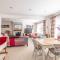 7 Sleeper Cosy Home in Windsor Parking & Legoland - 温莎