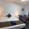Silver Oaks Motel