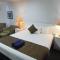 Silver Oaks Motel