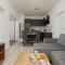 Spacious Apartment with Parking Warsaw Ursus by Renters Prestige - وارسو
