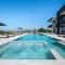 Omnia Luxury Villa, 100m2 Pool, Whirlpool & Gym, By ThinkVilla
